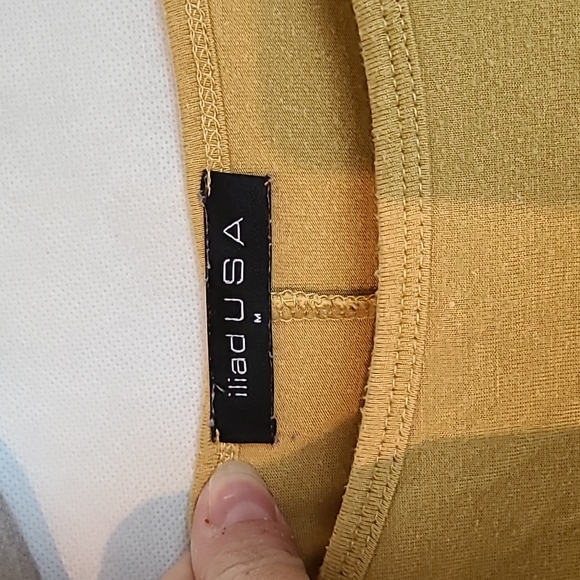 Mustard Yellow Roughed Blouse Sz M ¾ sleeves - Picture 6 of 7